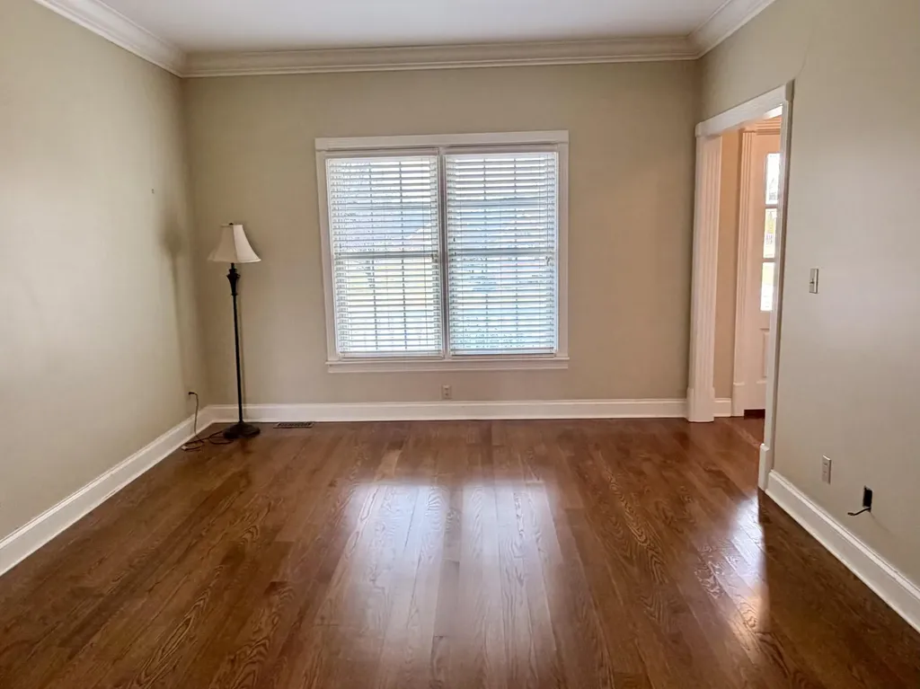 1807 Drake Lane London KY 40741
