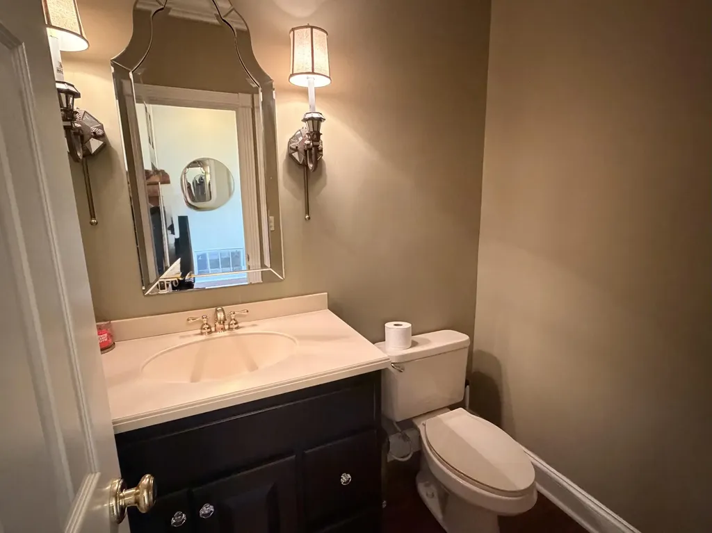 1807 Drake Lane London KY 40741