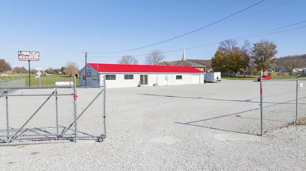 2104 Ky-90 Monticello KY 42633