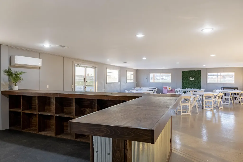 2104 Ky-90 Monticello KY 42633