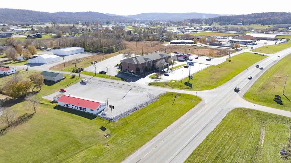 2104 Ky-90 Monticello KY 42633