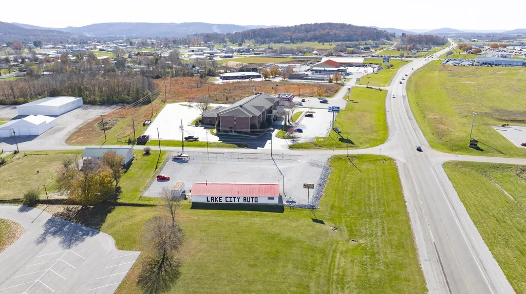 2104 Ky-90 Monticello KY 42633