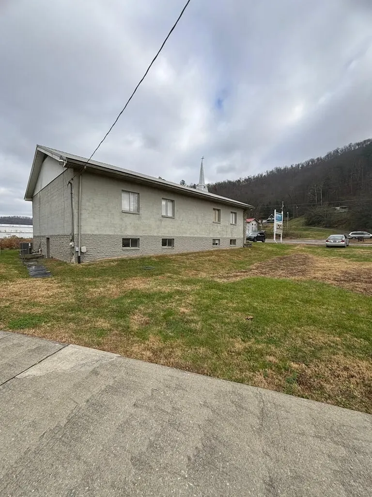 2194 Ky-1428 Prestonsburg KY 41653
