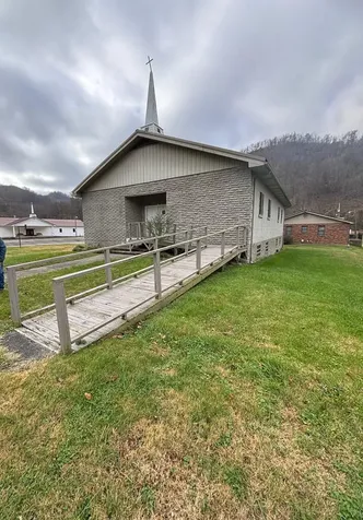 2194 KY-1428 Prestonsburg KY 41653