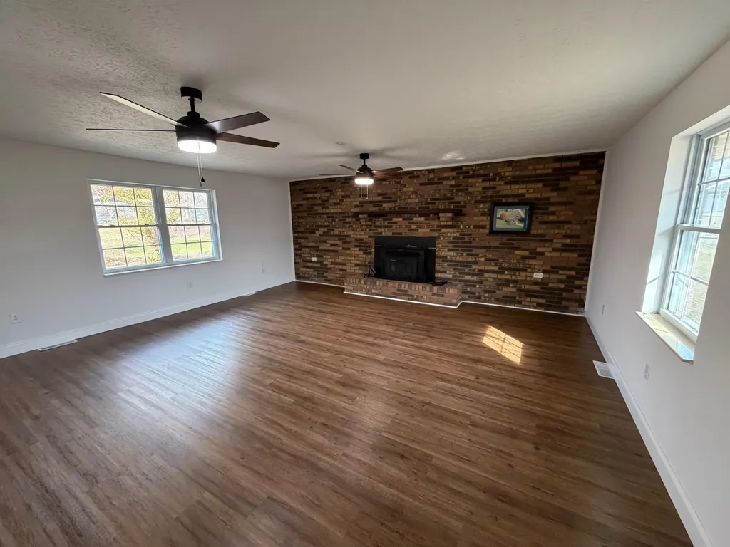 3183 N State Highway 1223 Corbin KY 40701
