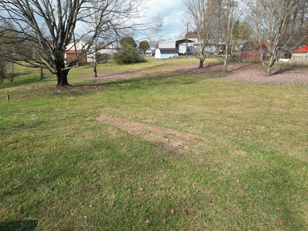 3183 N State Highway 1223 Corbin KY 40701