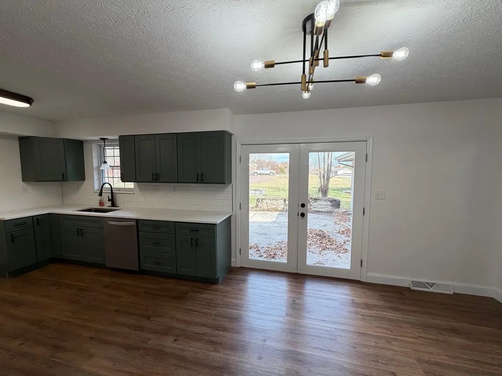 3183 N State Highway 1223 Corbin KY 40701