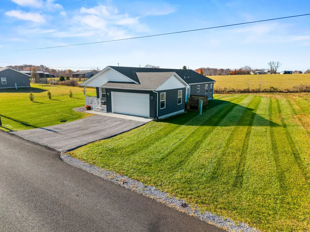 59 Village Lane Russell Springs KY 42642