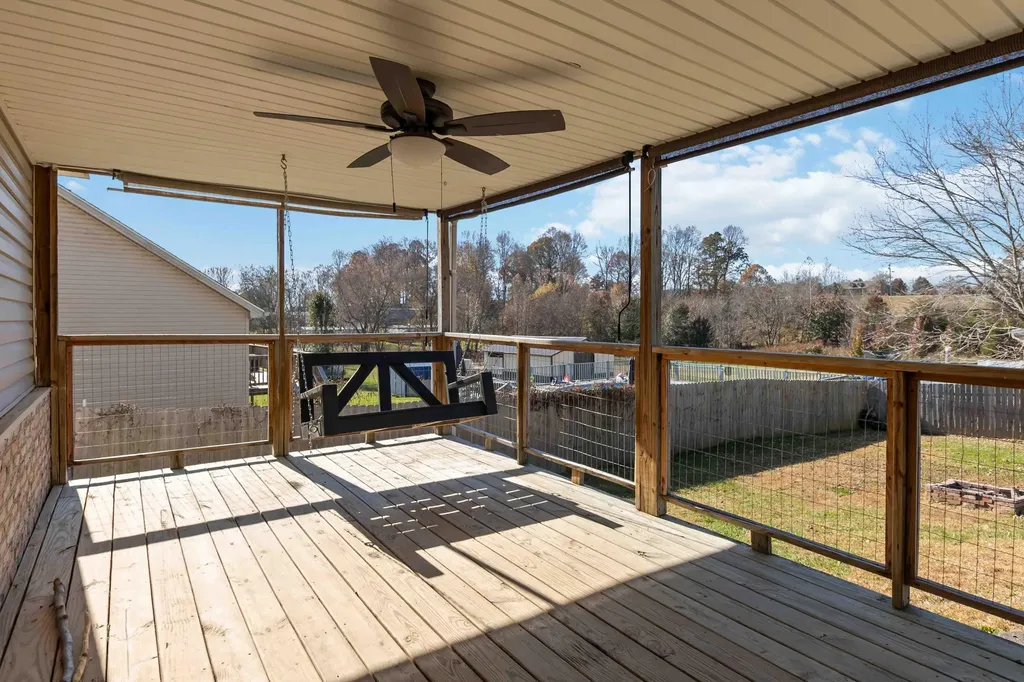 207 Clover Pointe Drive Somerset KY 42503