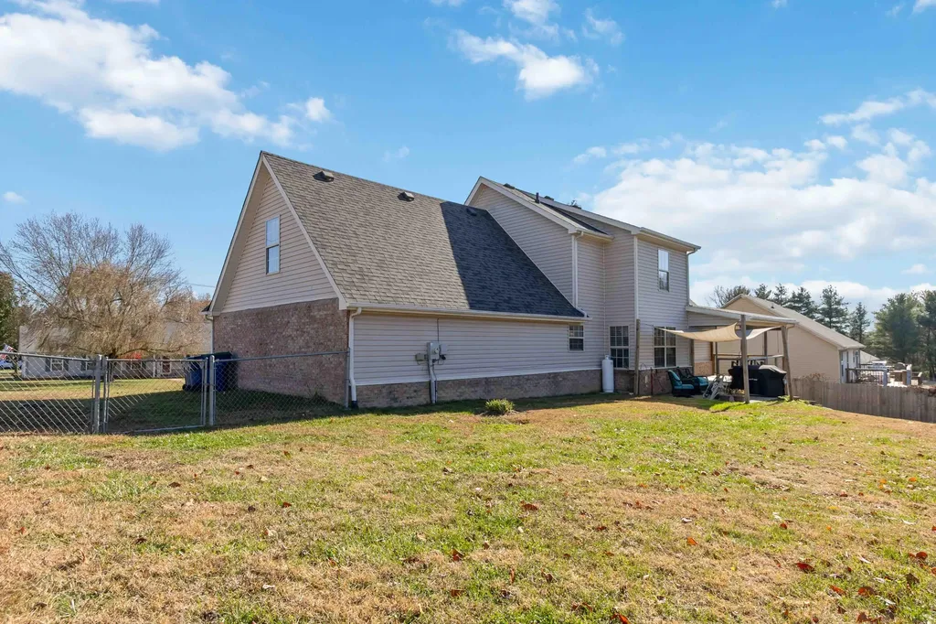 207 Clover Pointe Drive Somerset KY 42503