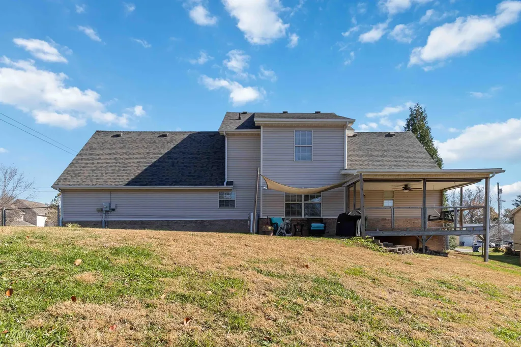 207 Clover Pointe Drive Somerset KY 42503
