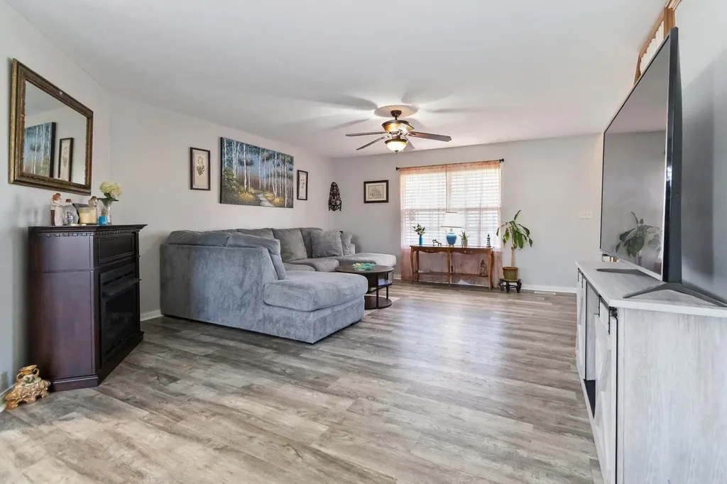 207 Clover Pointe Drive Somerset KY 42503
