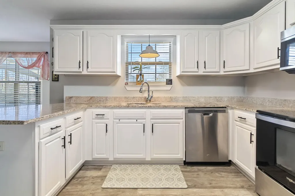 207 Clover Pointe Drive Somerset KY 42503