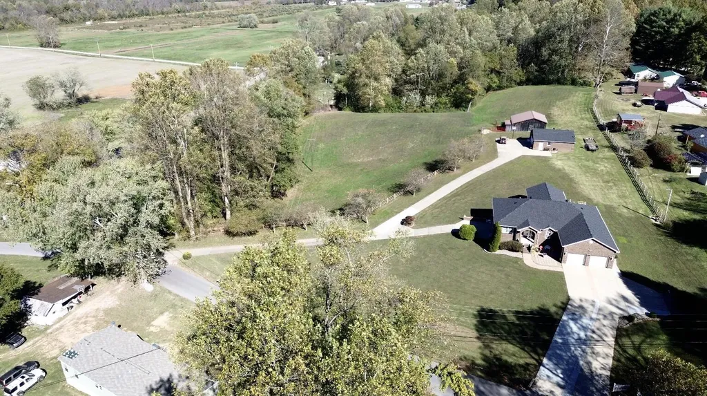 87 Meadowbrook Road Vanceburg KY 41179