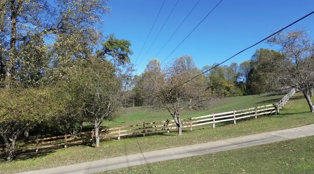 87 Meadowbrook Road Vanceburg KY 41179