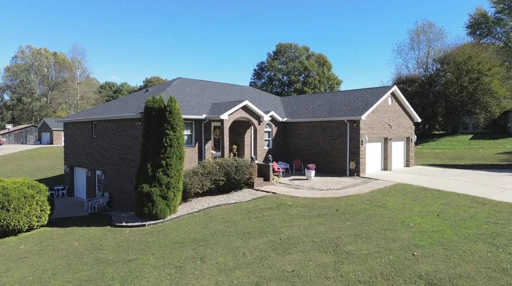 87 Meadowbrook Road Vanceburg KY 41179