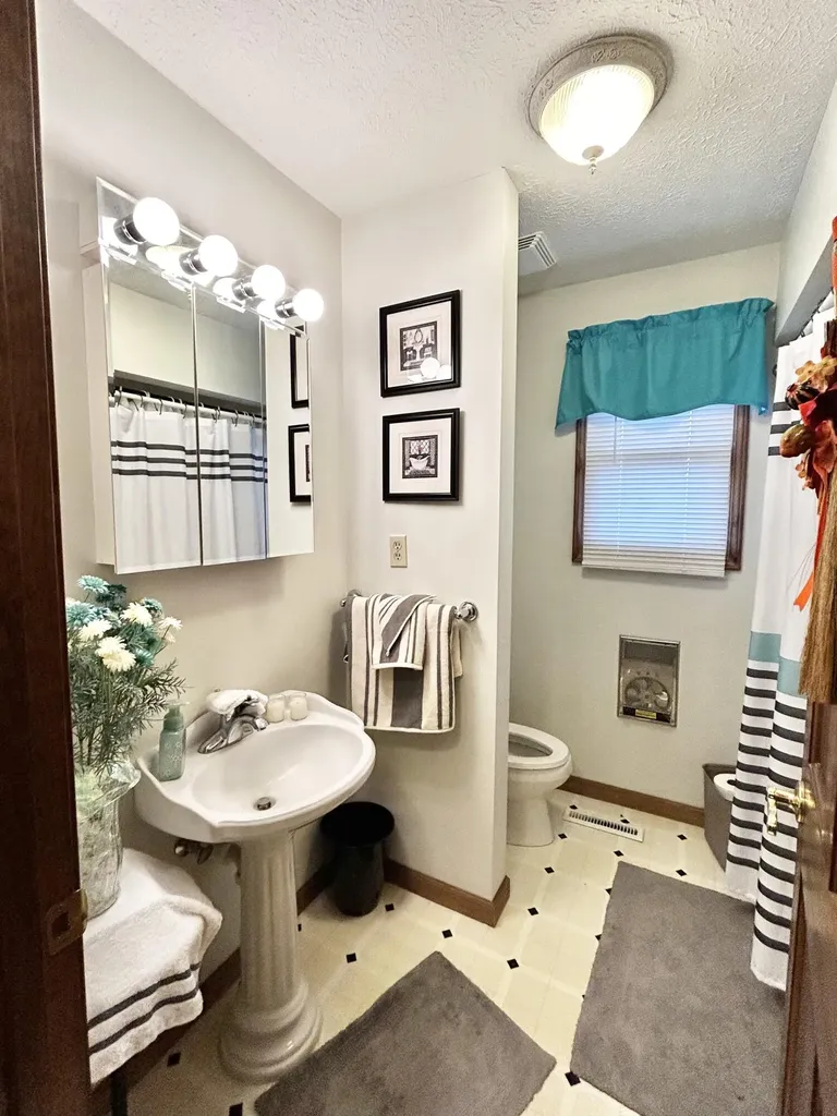 87 Meadowbrook Road Vanceburg KY 41179