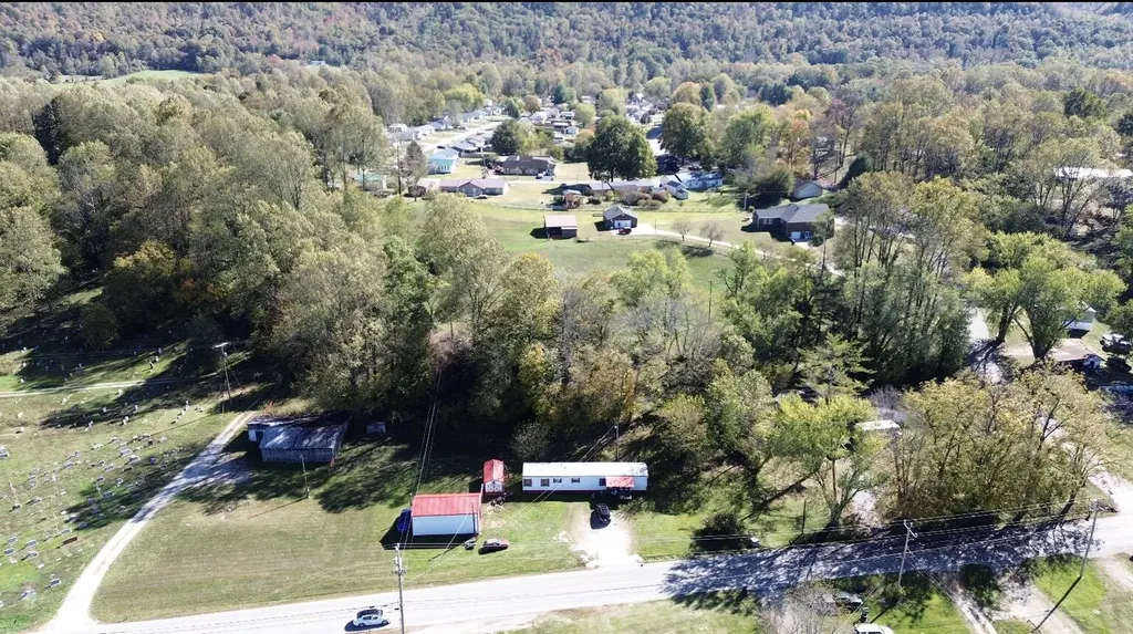 87 Meadowbrook Road Vanceburg KY 41179