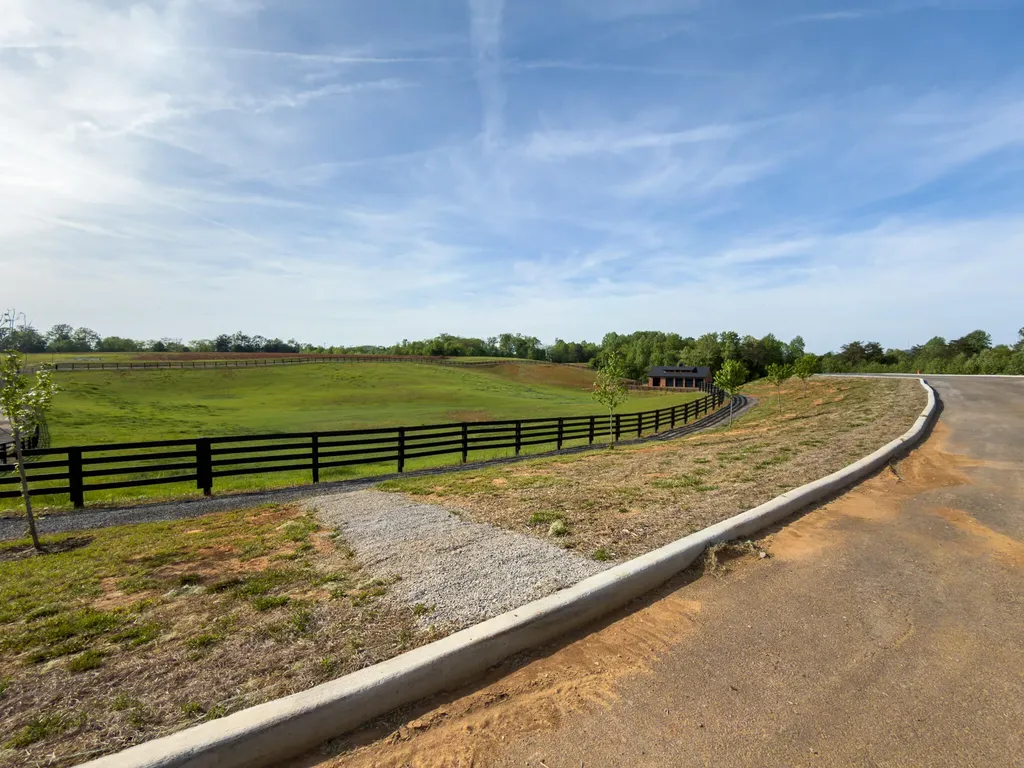 198 Darling Way Somerset KY 42503
