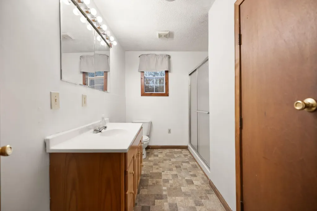 1324 Highway 399 Booneville KY 41314