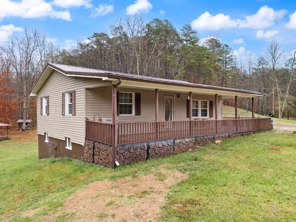 1324 Highway 399 Booneville KY 41314