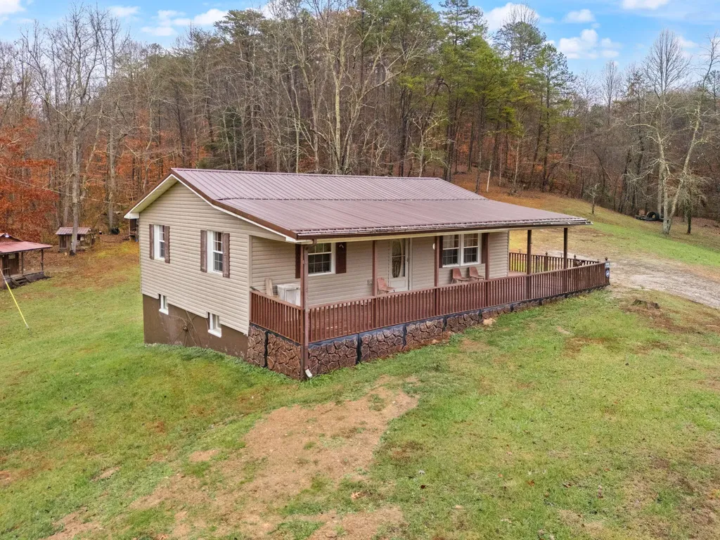 1324 Highway 399 Booneville KY 41314