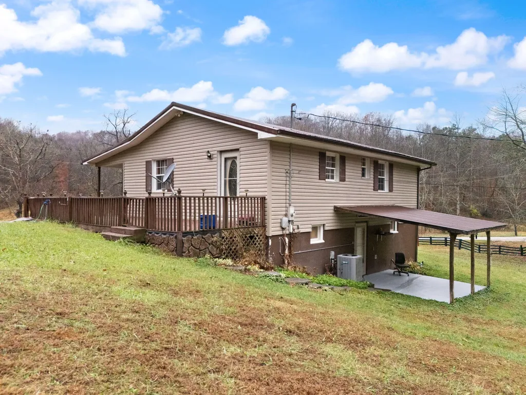 1324 Highway 399 Booneville KY 41314