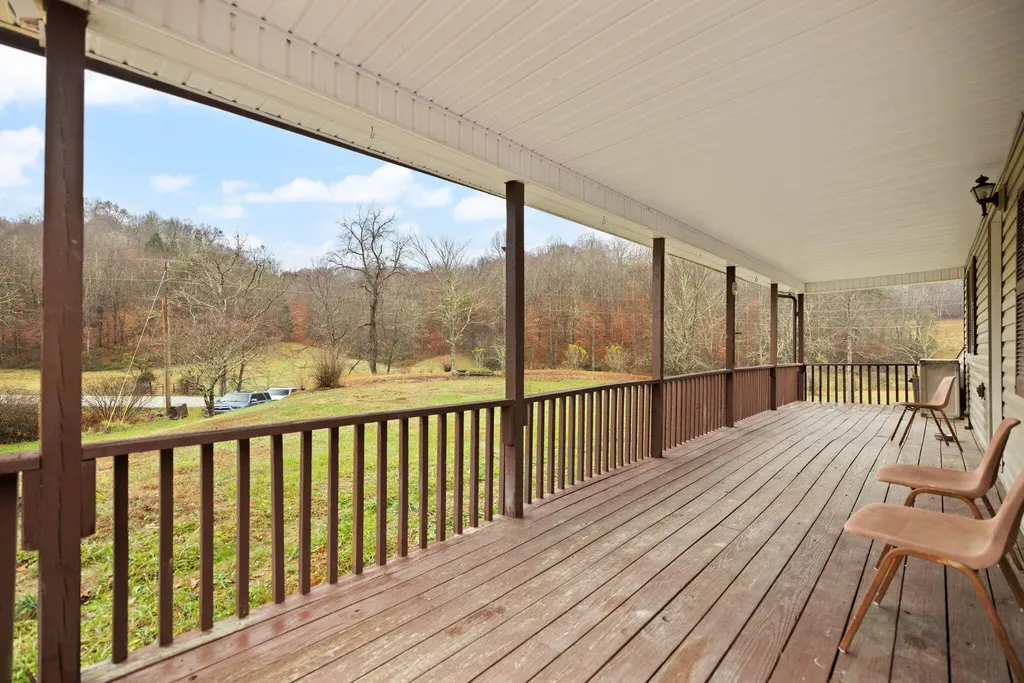 1324 Highway 399 Booneville KY 41314
