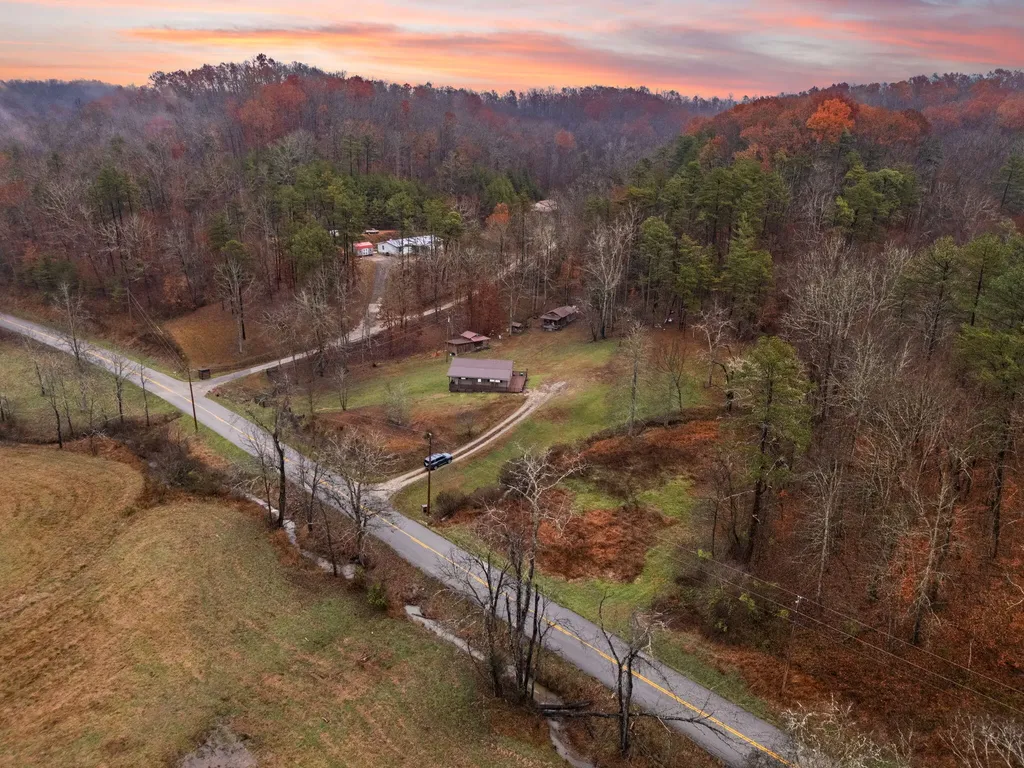 1324 Highway 399 Booneville KY 41314