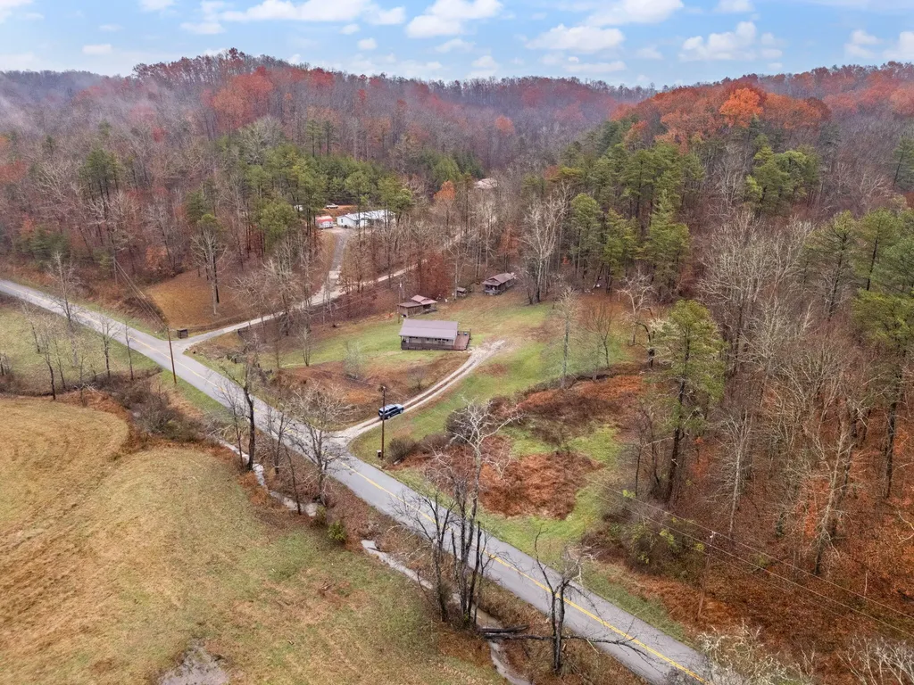 1324 Highway 399 Booneville KY 41314