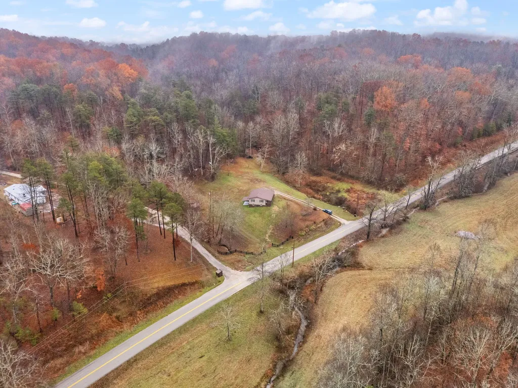 1324 Highway 399 Booneville KY 41314