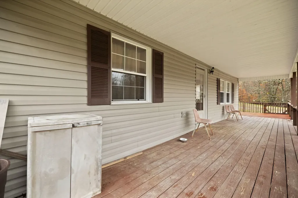 1324 Highway 399 Booneville KY 41314
