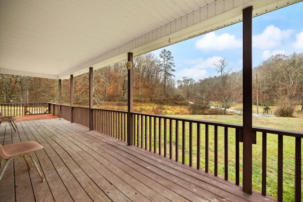 1324 Highway 399 Booneville KY 41314