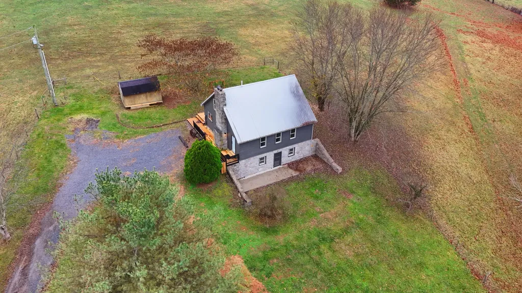 3895 Ky Highway 518 Hustonville KY 40437