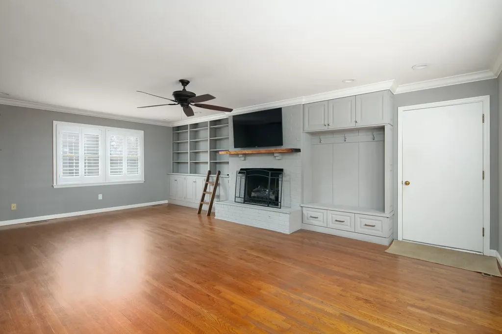 2051 Bridgeport Drive Lexington KY 40502