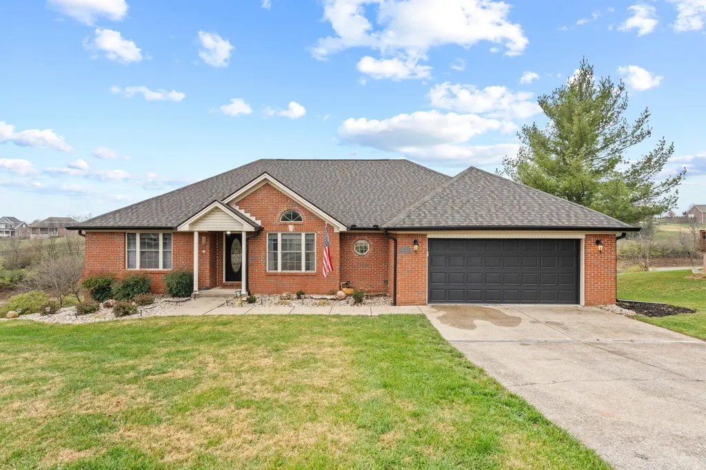 3032 Woodfield Circle Richmond KY 40475