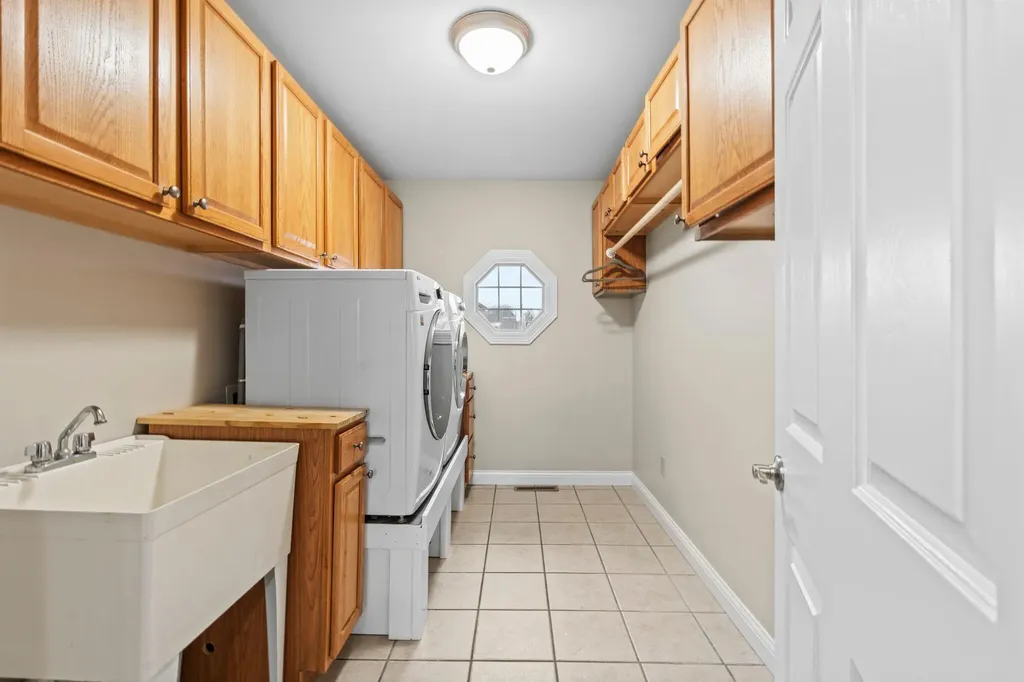 3032 Woodfield Circle Richmond KY 40475