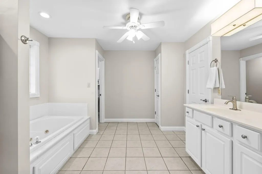 3032 Woodfield Circle Richmond KY 40475