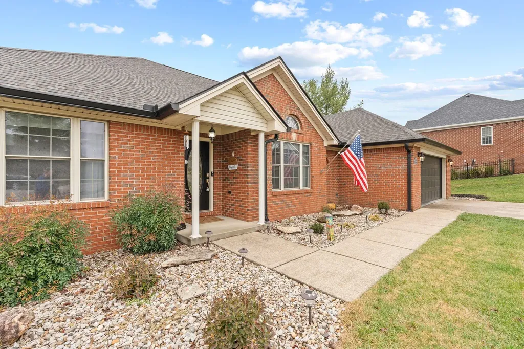 3032 Woodfield Circle Richmond KY 40475