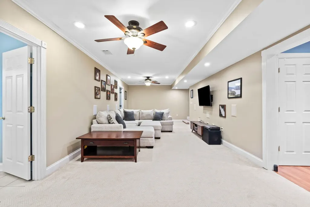 3032 Woodfield Circle Richmond KY 40475