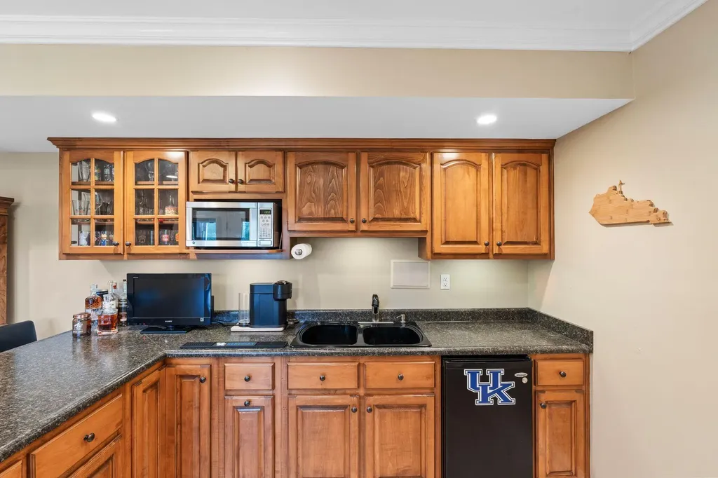 3032 Woodfield Circle Richmond KY 40475