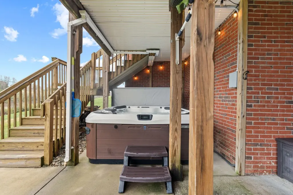 3032 Woodfield Circle Richmond KY 40475