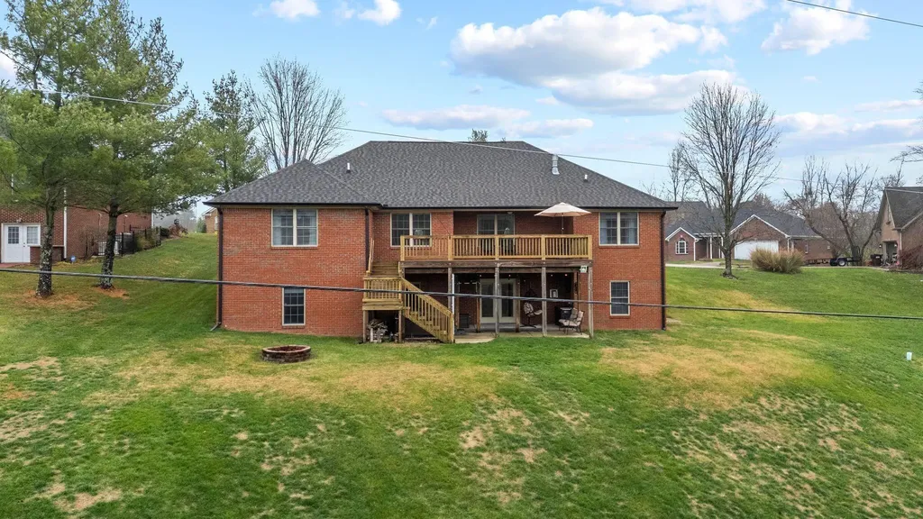 3032 Woodfield Circle Richmond KY 40475