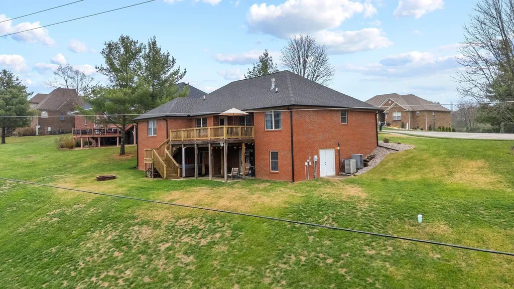3032 Woodfield Circle Richmond KY 40475