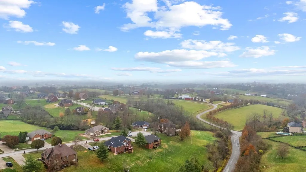 3032 Woodfield Circle Richmond KY 40475