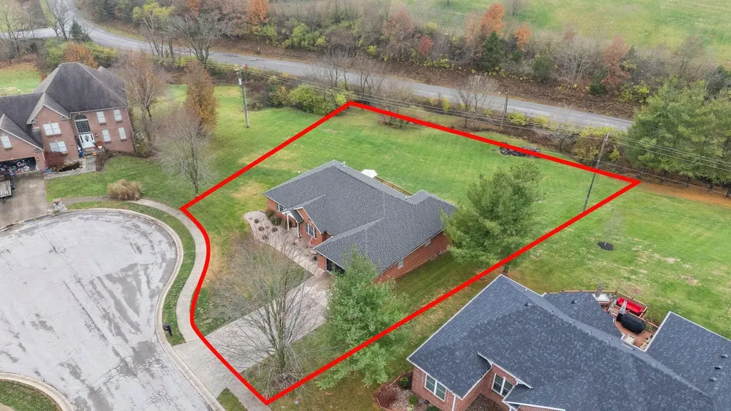 3032 Woodfield Circle Richmond KY 40475