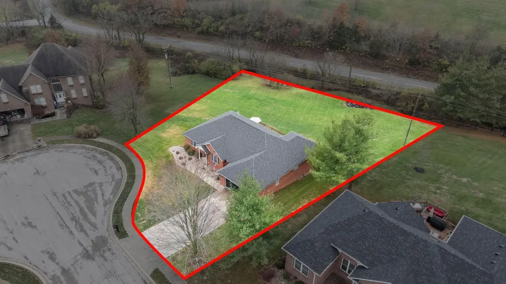 3032 Woodfield Circle Richmond KY 40475