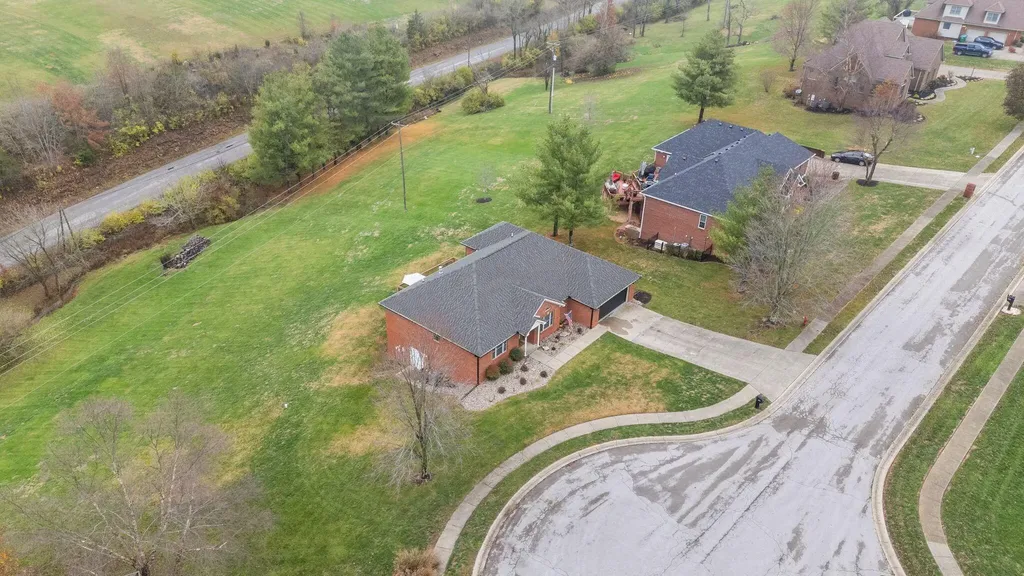 3032 Woodfield Circle Richmond KY 40475