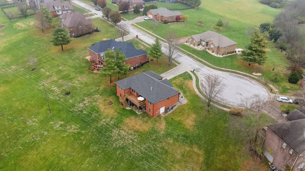 3032 Woodfield Circle Richmond KY 40475