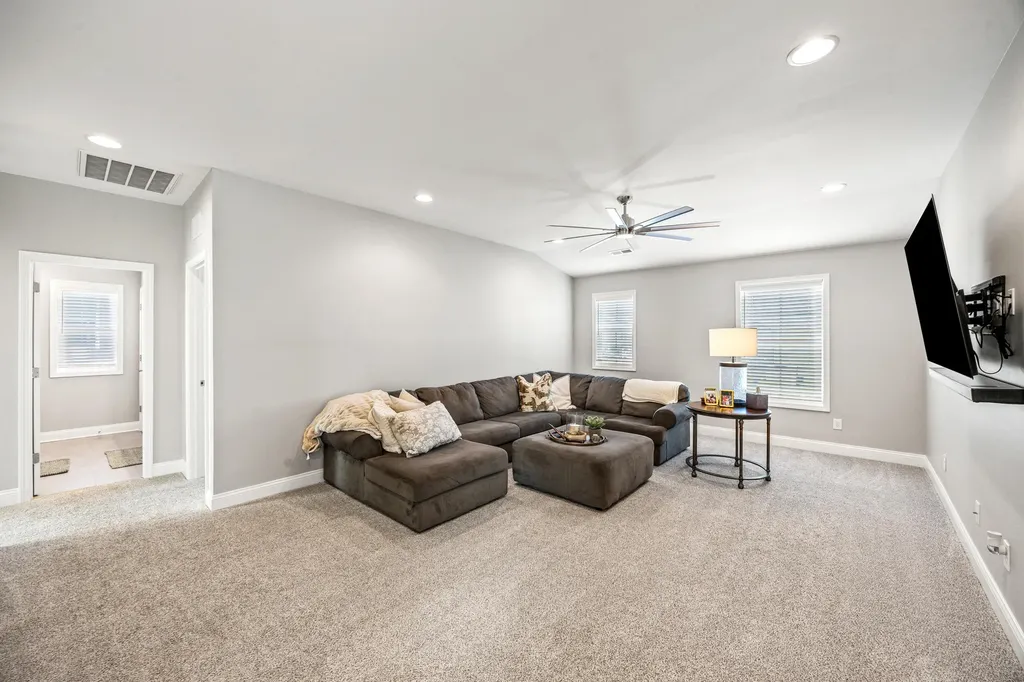 109 Blackthorn Drive Nicholasville KY 40356